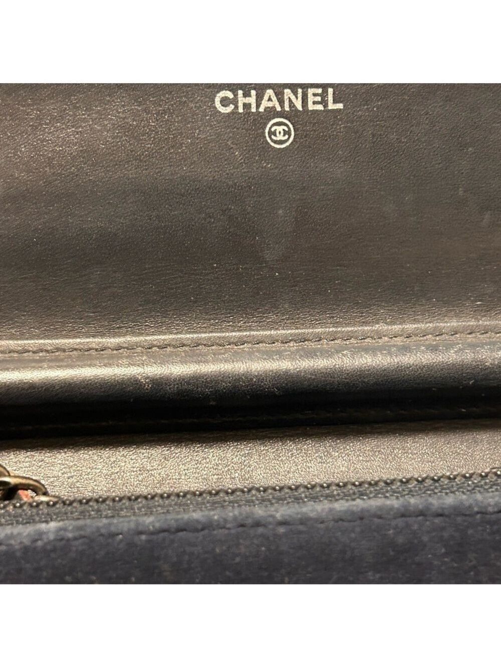 Chanel Navy Boy Velvet WOC - Picture 6 of 15
